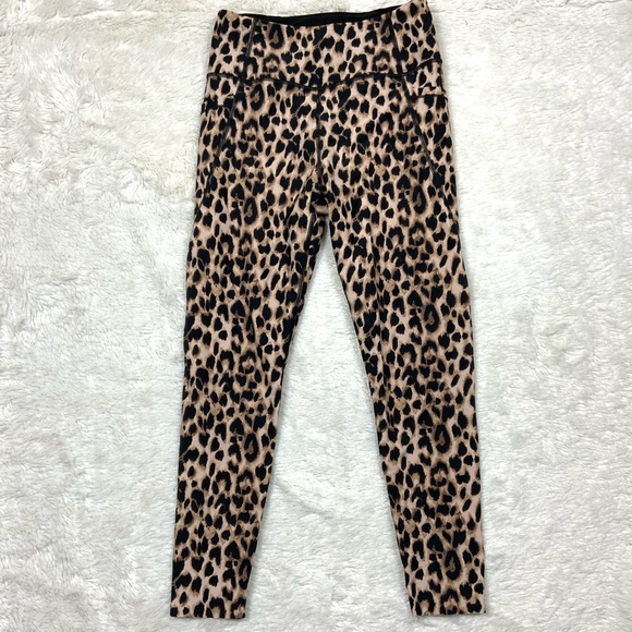 Victoria’s Secret leopard 7/8 leggings - Picture 3 of 8